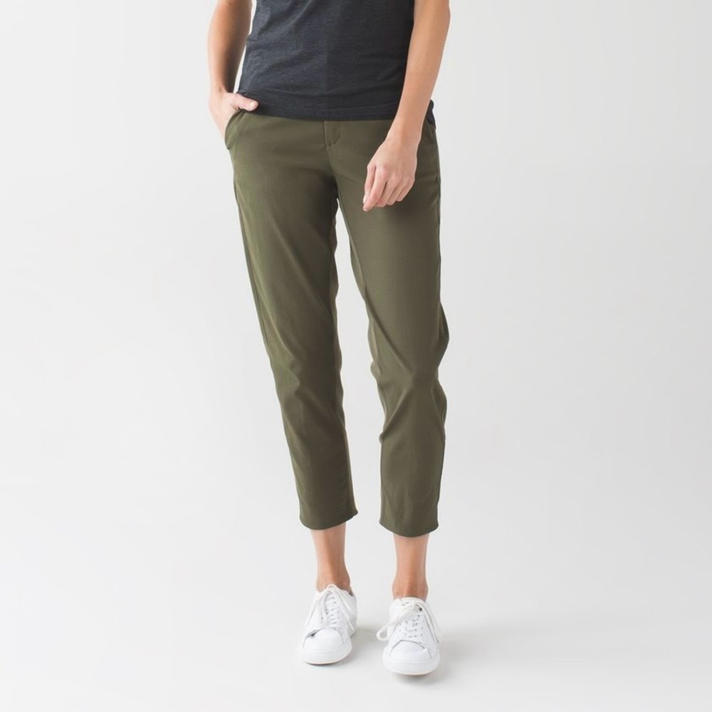 EUC Lululemon &go city trek trouser
